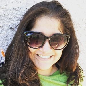 Meet your Posher, Lucy